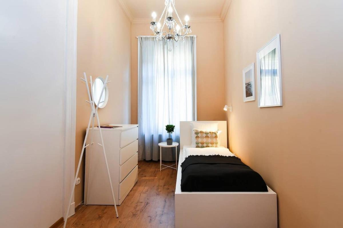 Very Very Spacious New Apartman *