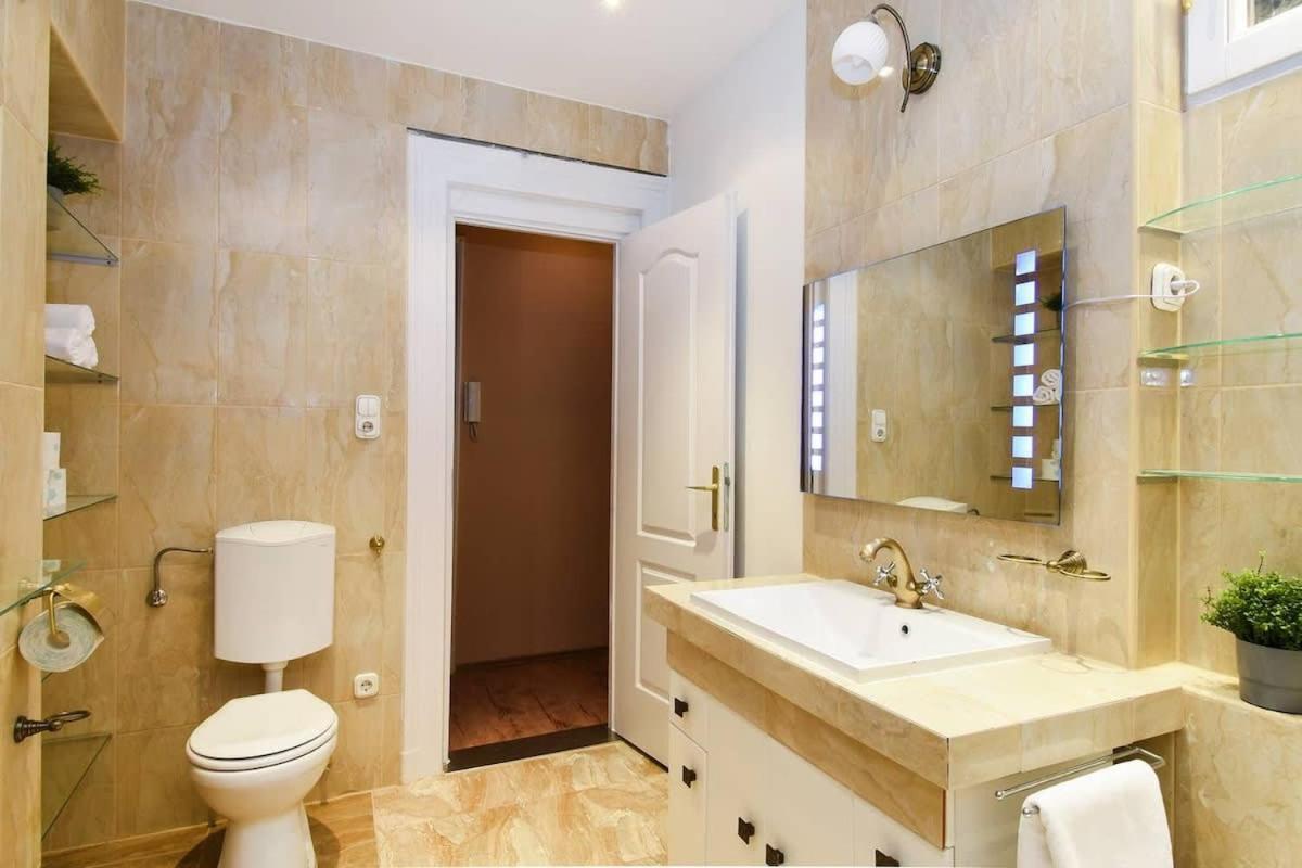 Very Very Spacious New Apartman *